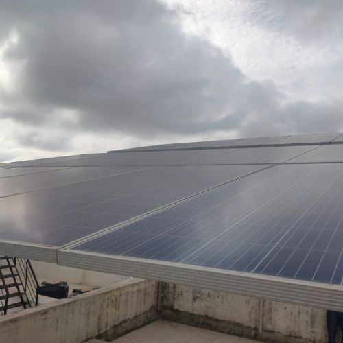 Tata solar panels and GrowWatt Solar invertor in Surat Gujarat India by nujum solar power